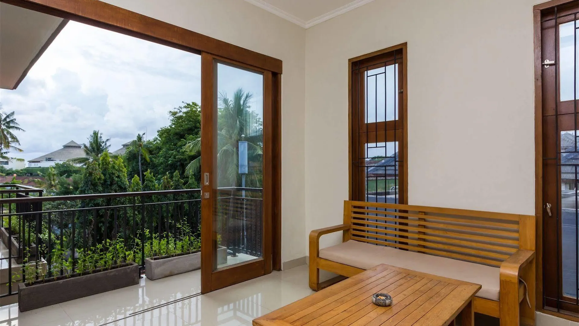 Reddoorz @ Poppies Lane Two Guest House Kuta